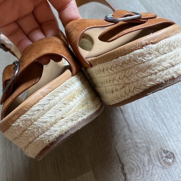 Lucky Brand Naveah Platform Sandals - Picture 9 of 14